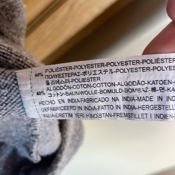 Zara Trafaluc Grey Crewneck Sweater size small - Picture 3 of 6